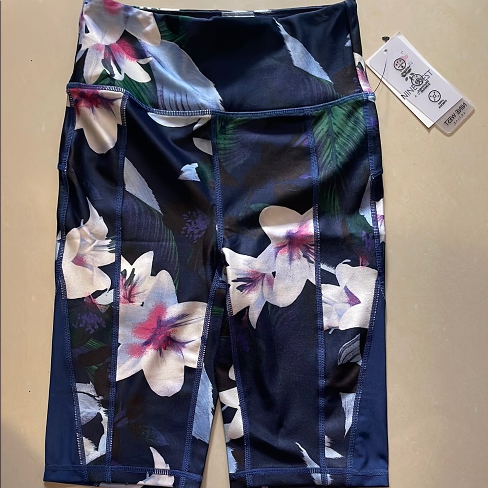 Floral Print Navy Blue Athletic Shorts Nine West size S